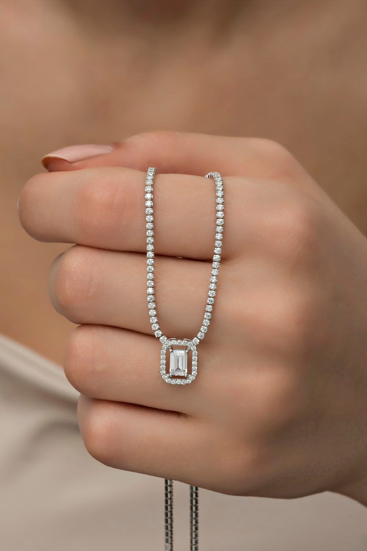 Dralin Rhodium Necklace