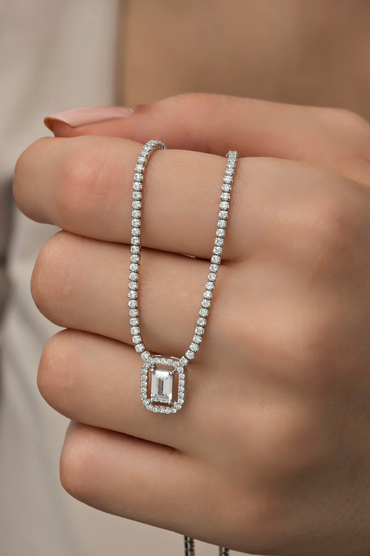 Dralin Rhodium Necklace