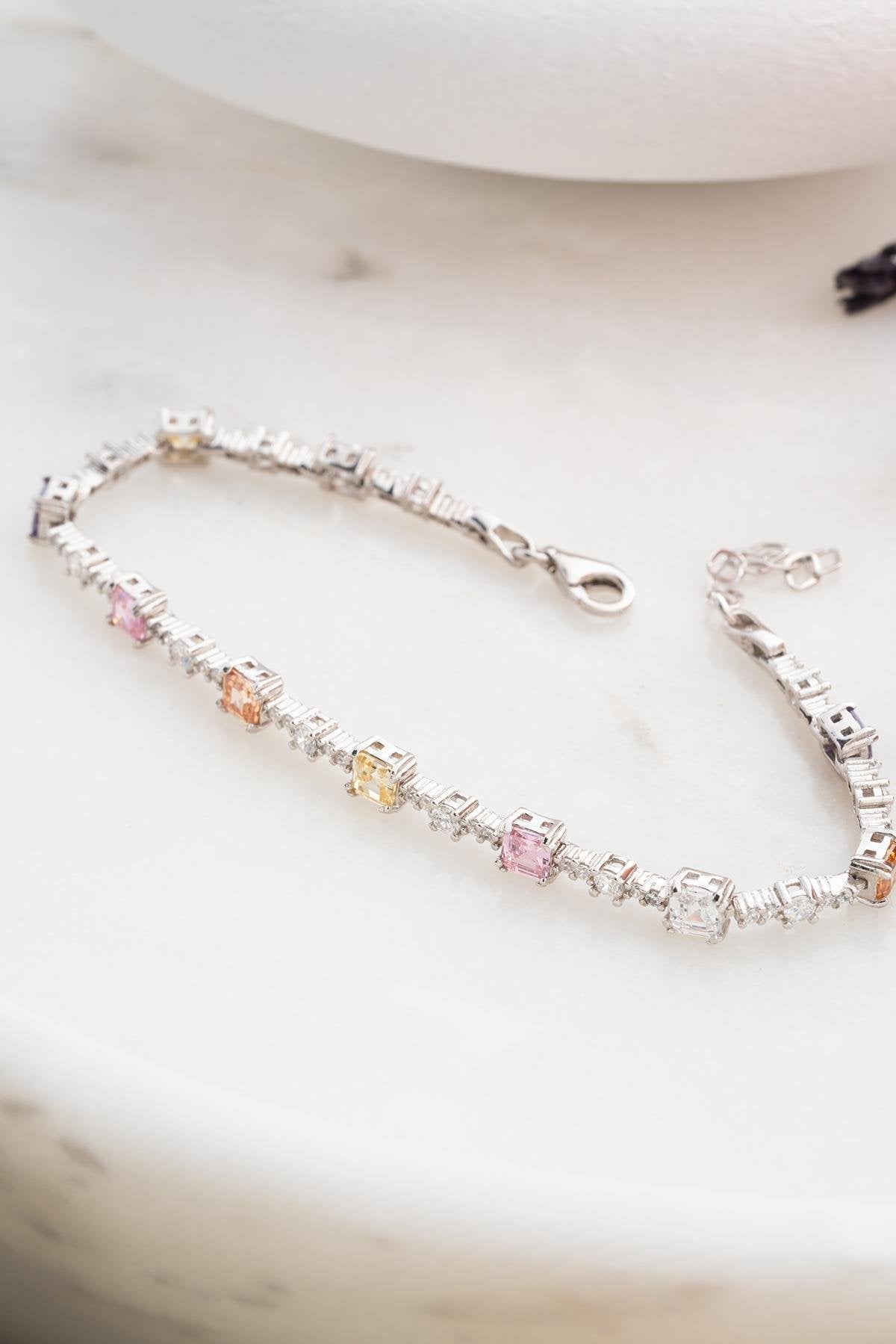 Mix Stones Fornia Bracelet