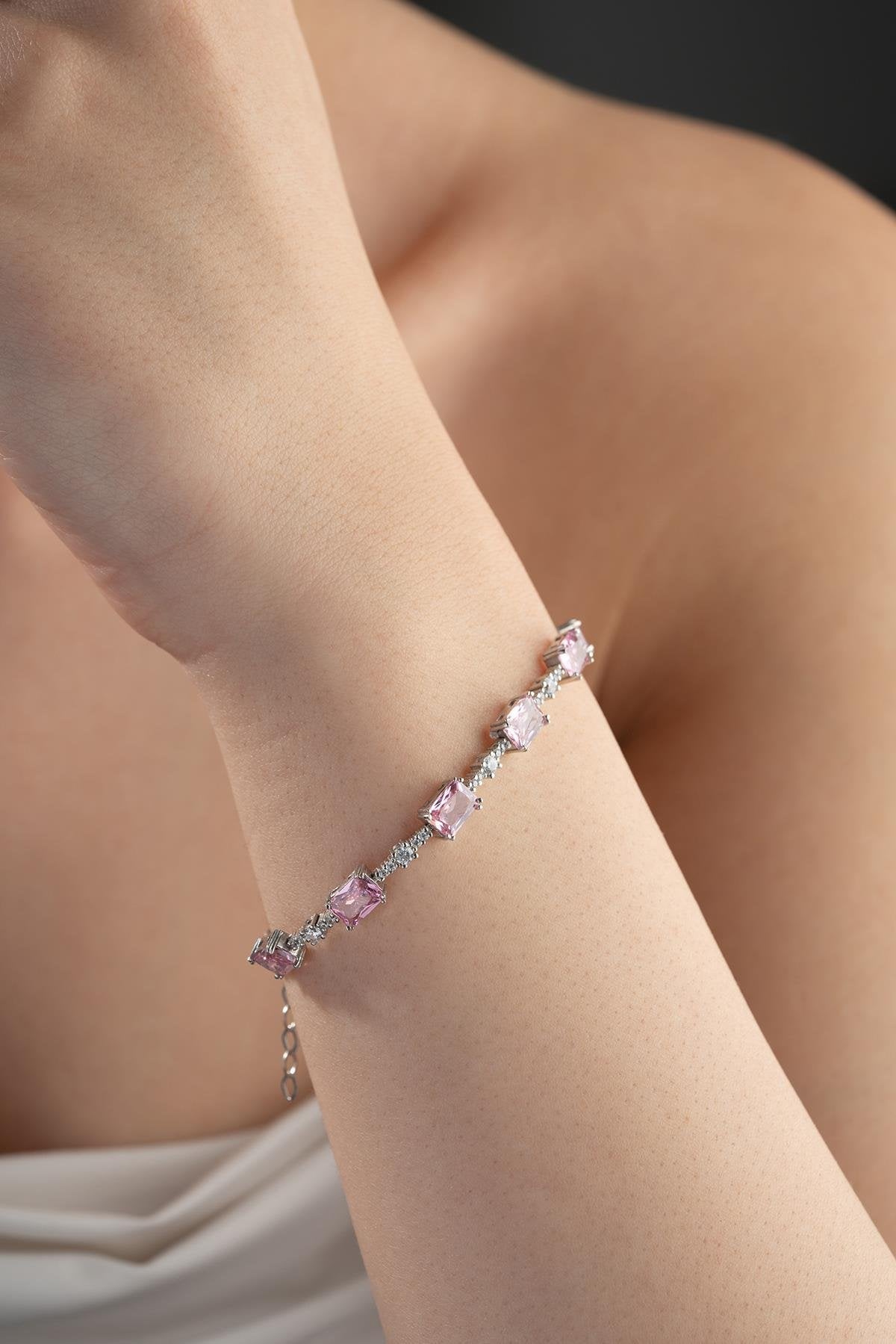 Roz Slavista Bracelet