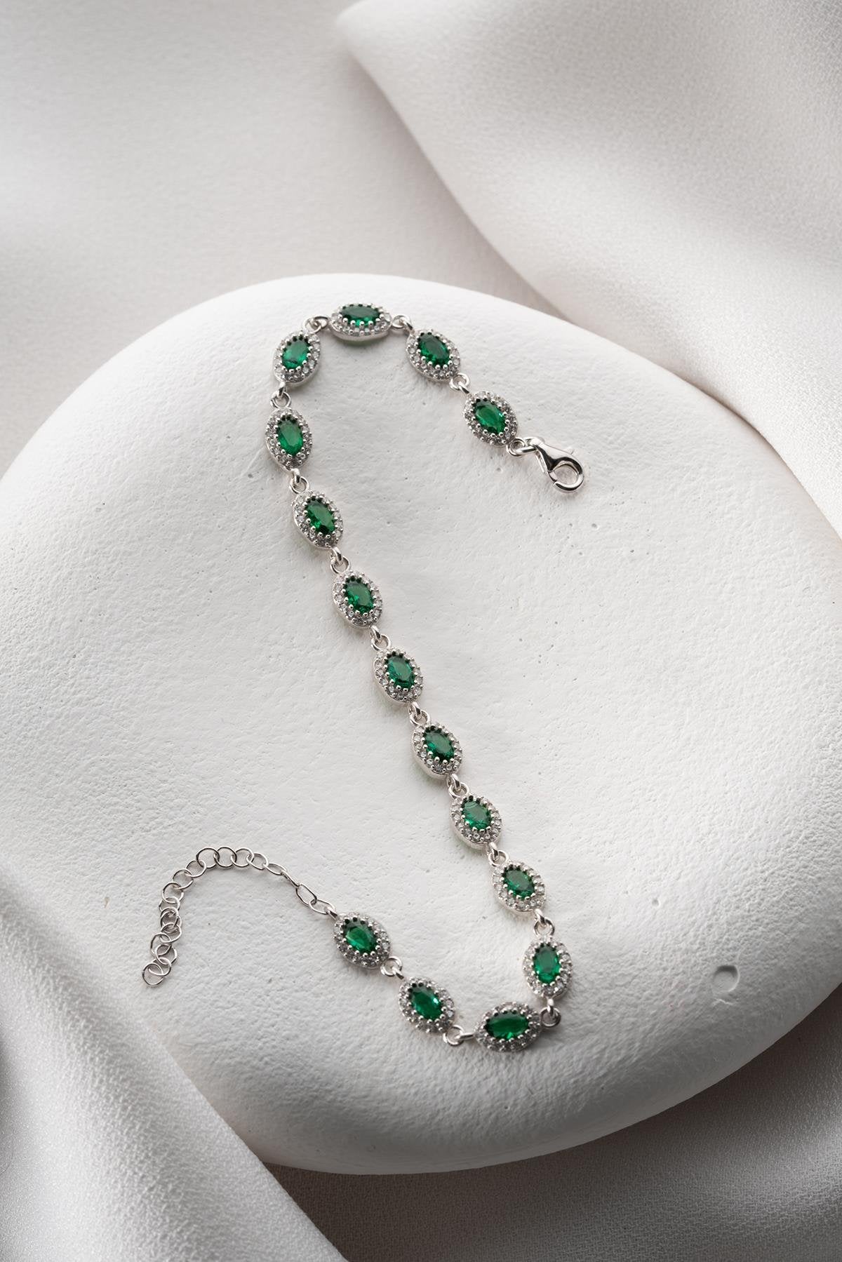 Emerald Veloura Bracelet