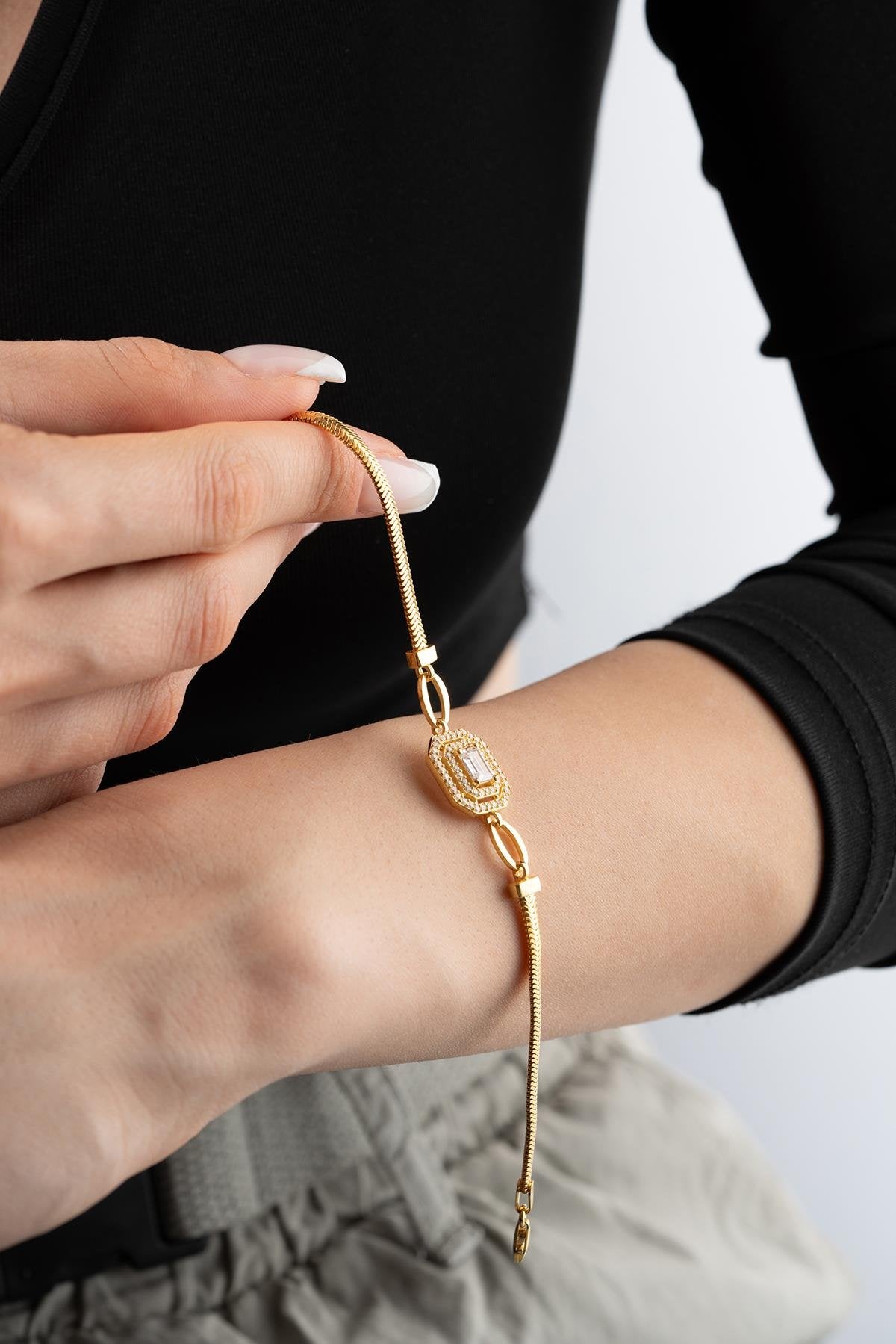 Golden D Bracelet