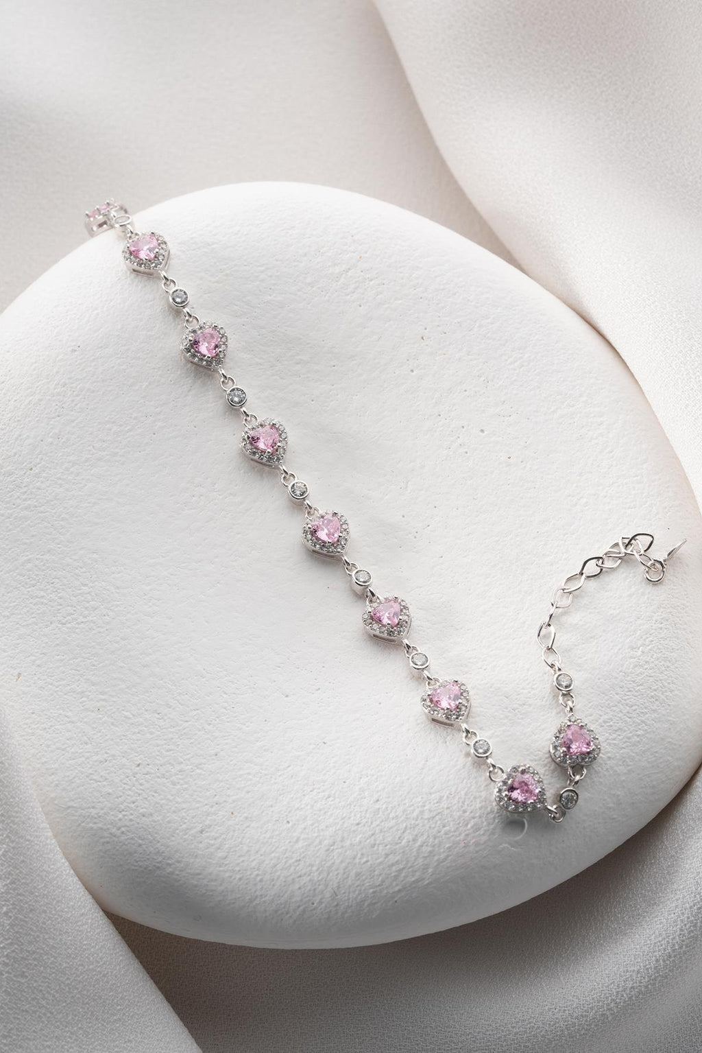 Roz Herz Bracelet