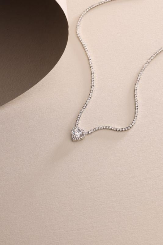 Blanc Heart’s whisper Necklace