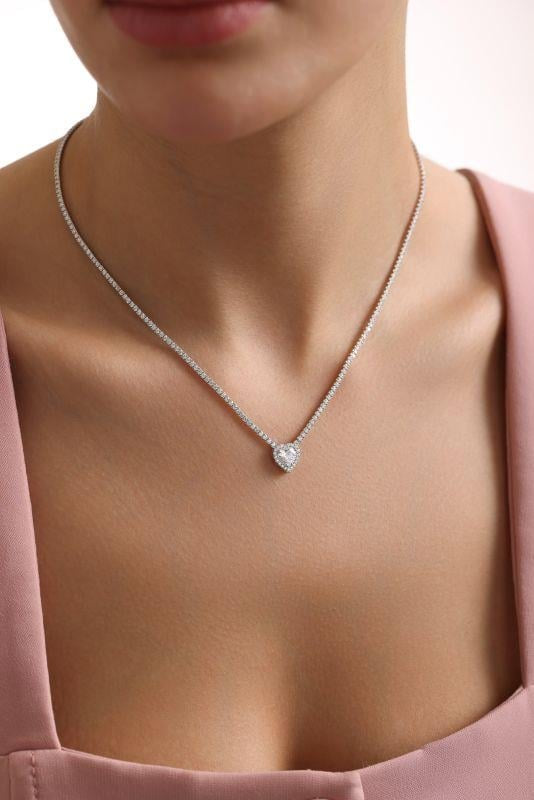 Blanc Heart’s whisper Necklace