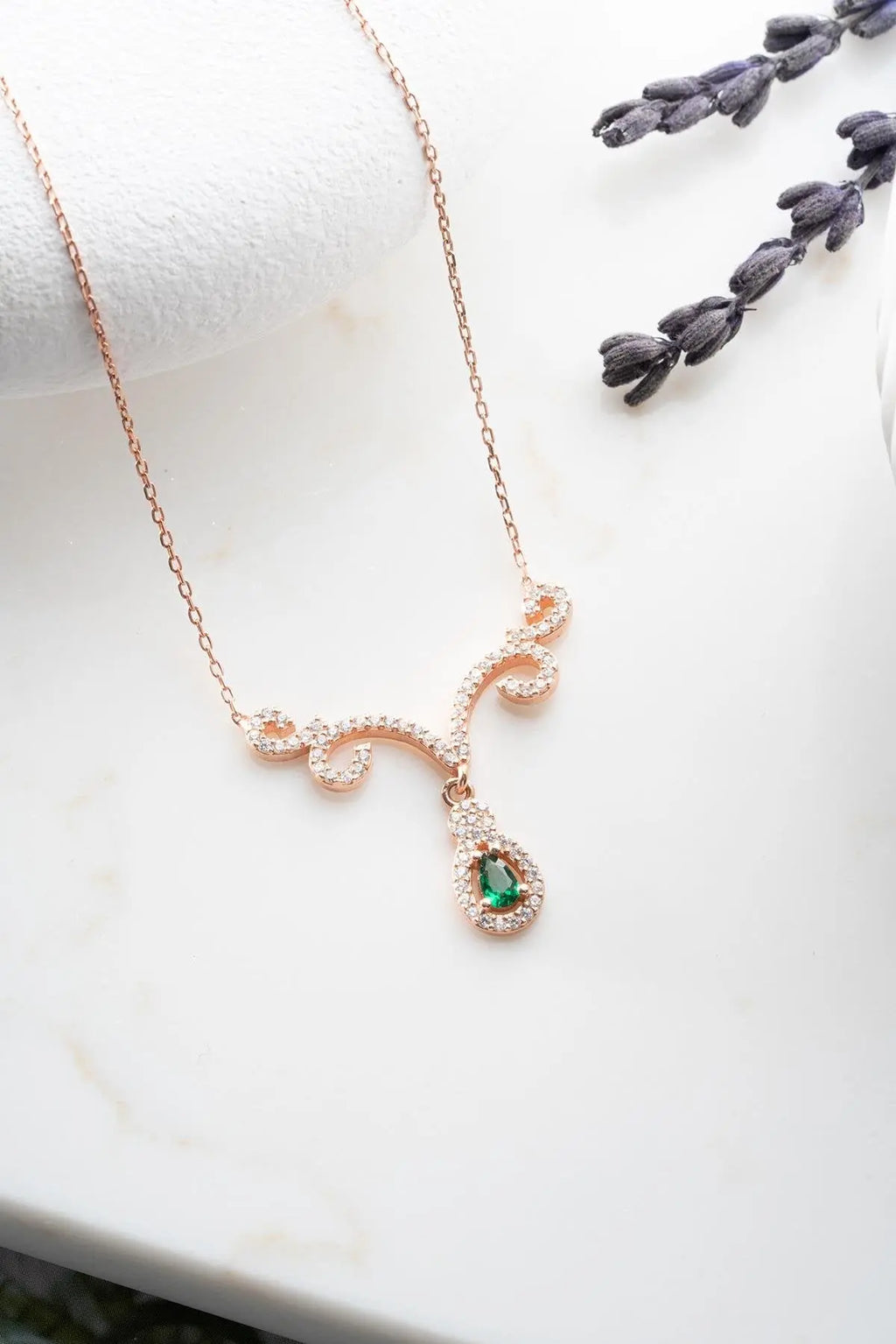 Green Zircon Authentic Motif Necklace Sterla jewelry